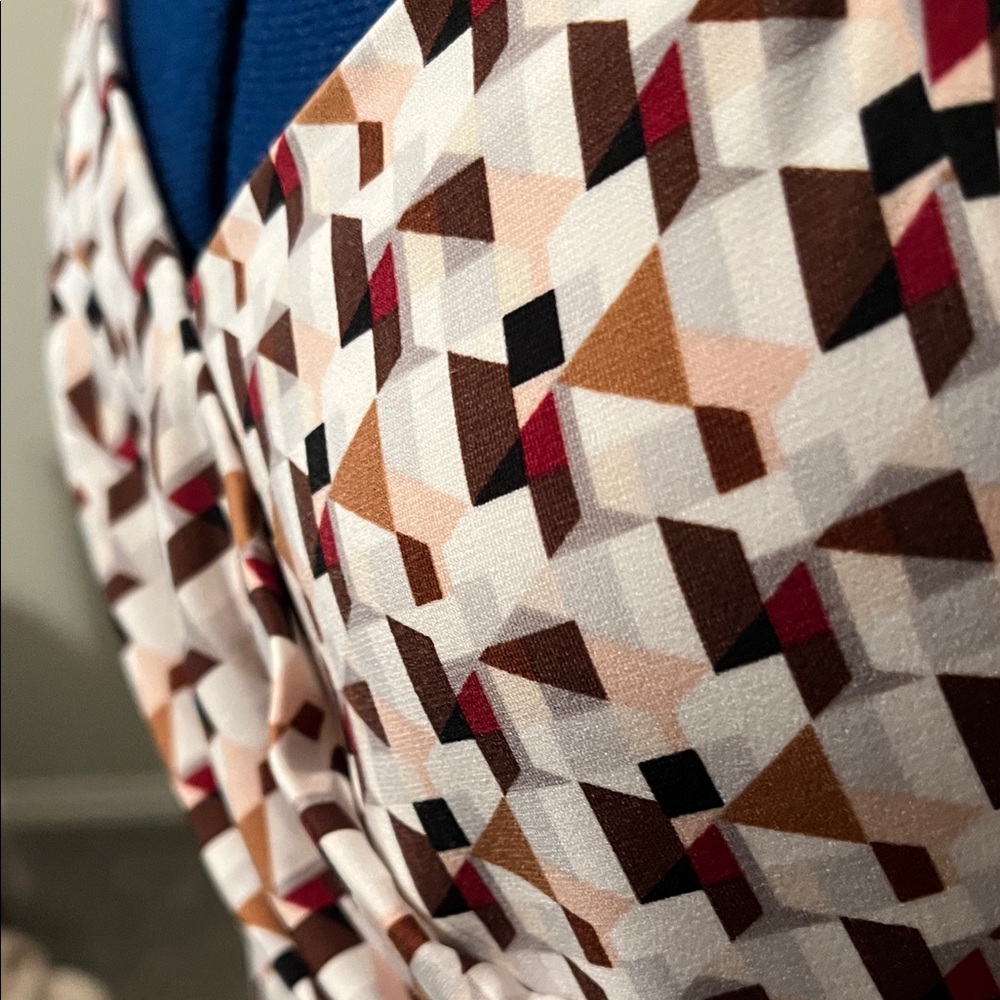White House Black Market Multicolor Geometric Diamond Neck Top Ladies Size M - Picture 7 of 16